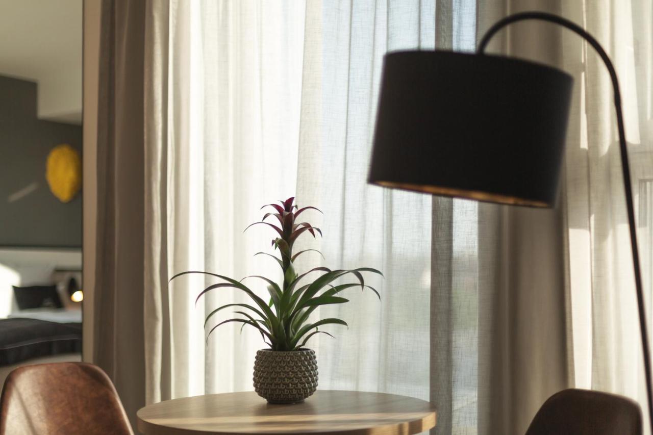 - The Niu, Leo By Ihg