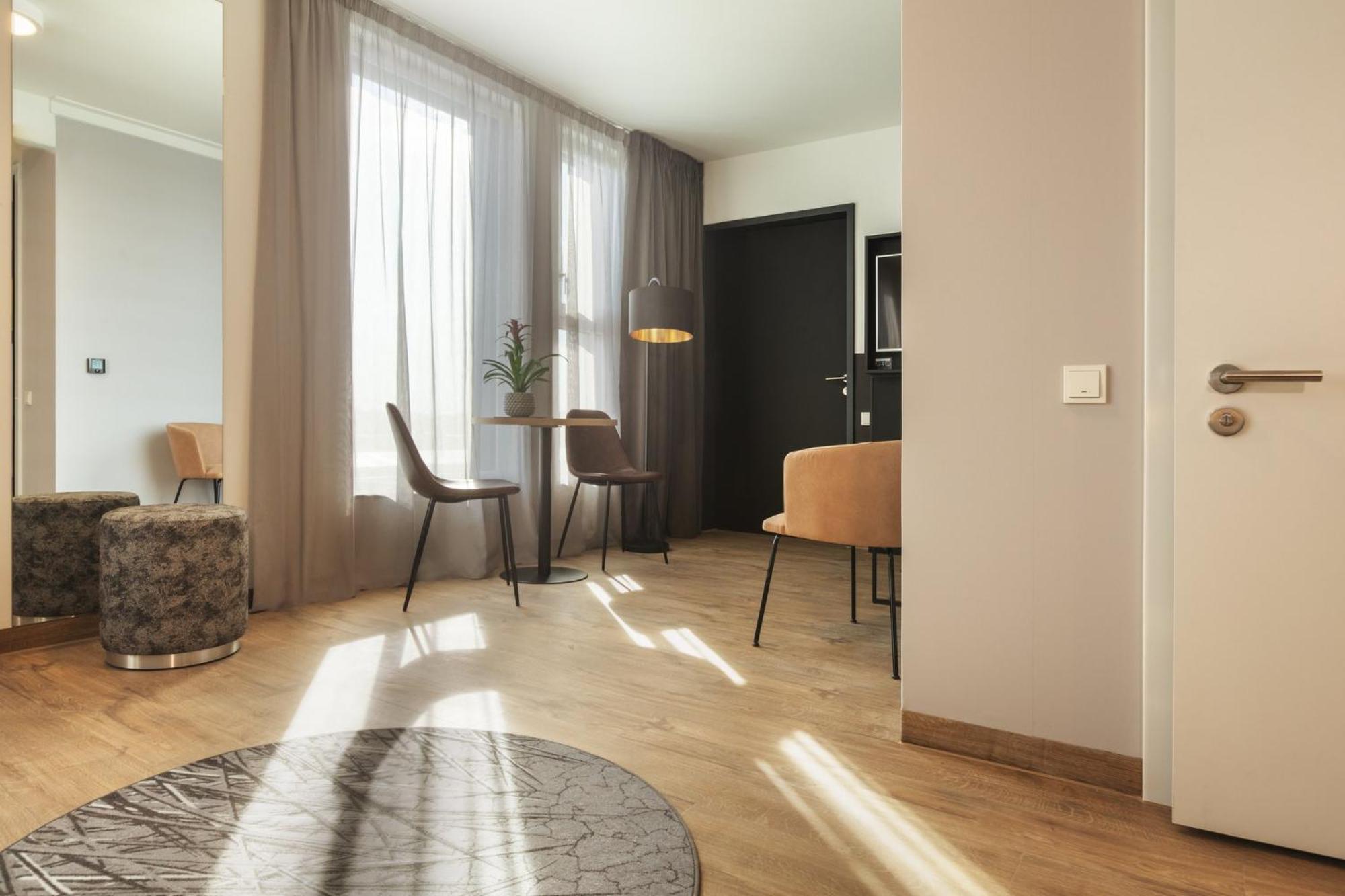 Hotel - The Niu, Leo By Ihg