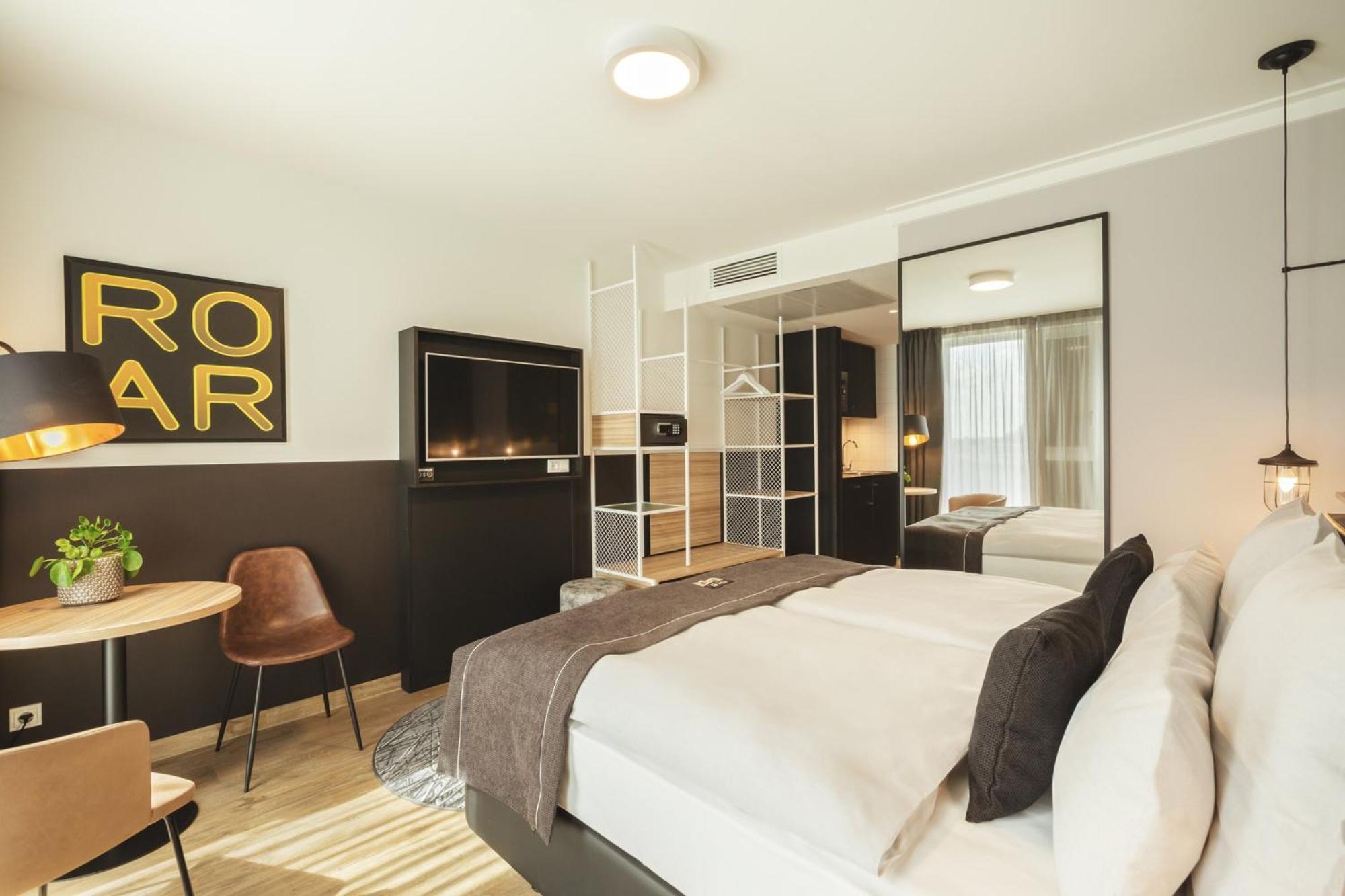 - The Niu, Leo By Ihg Hotel